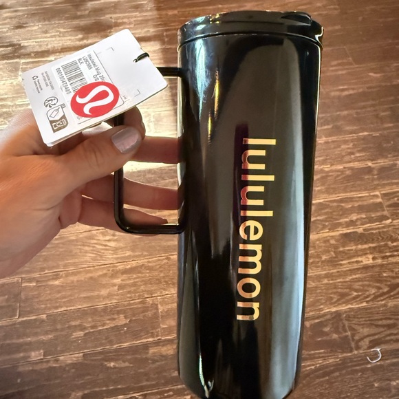 lululemon athletica Other - Lululemon Black hot/cold Tumbler